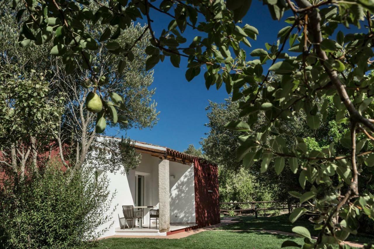 Hotel Li Neuli Country Club San Pantaleo Esterno foto